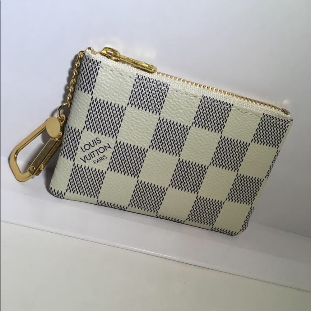 New white Louis Vuitton coin pouch